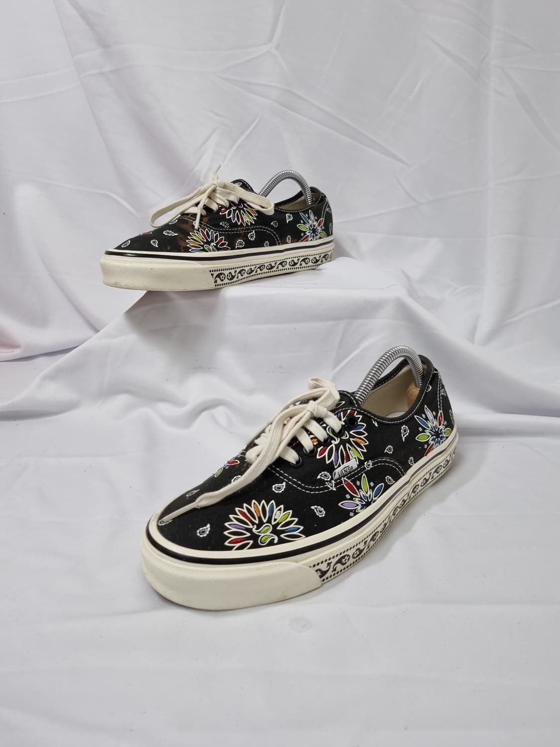 275 반스 어센틱 44 DX 애너하임 팩토리 페이즐리 블랙 상품이미지2