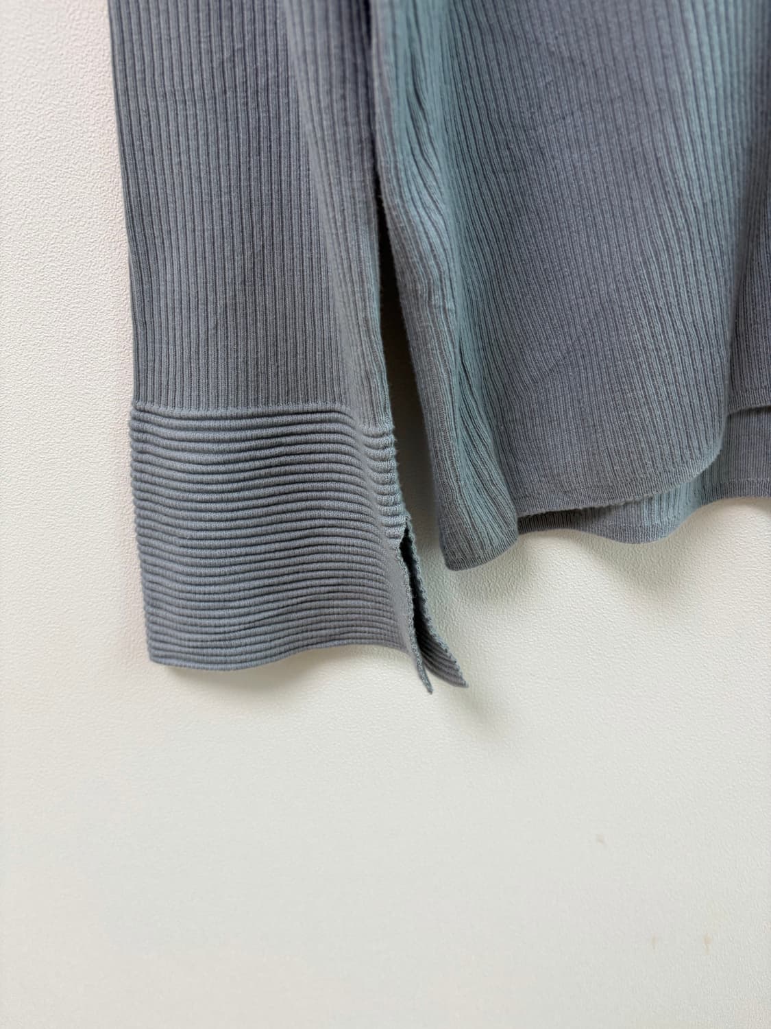 띠어리 롱슬리브 상품이미지3