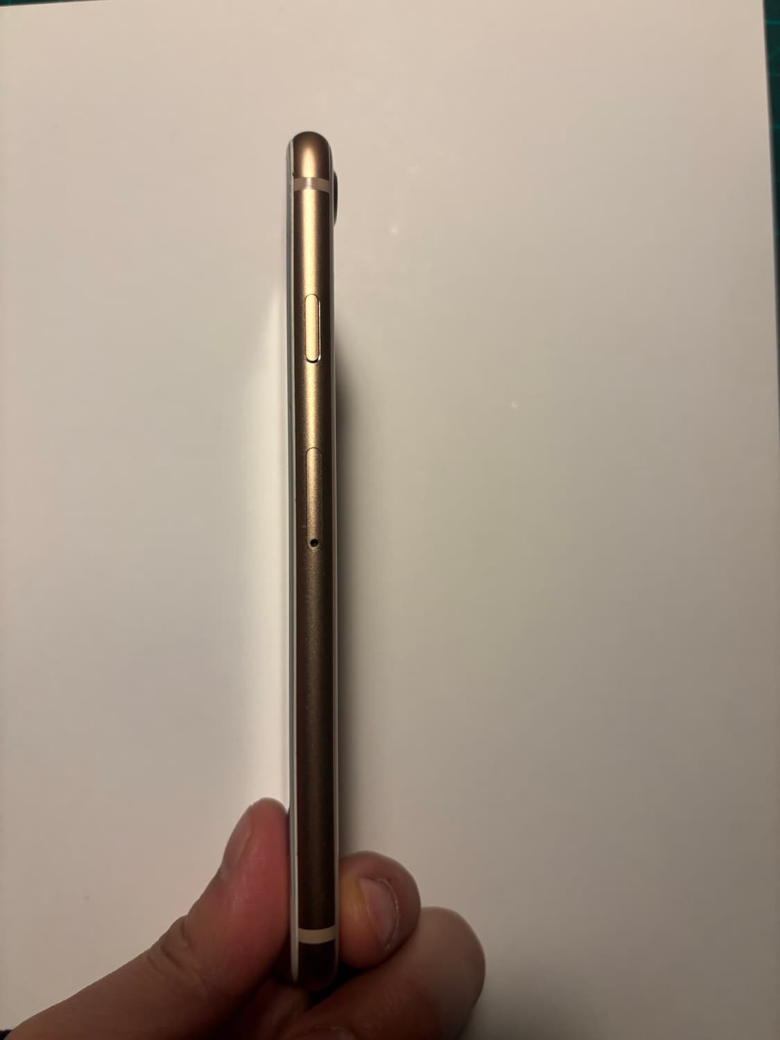 아이폰 8 로드골드256g  상품이미지3