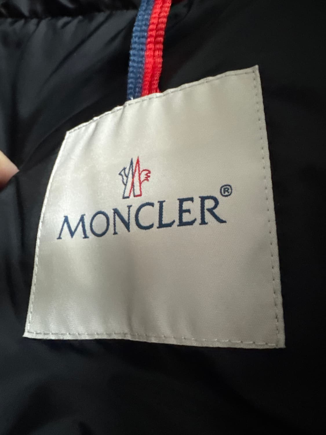 24fw 몽클레어 마야프 패딩 점퍼 6사이즈 새상품(택만제거) 상품이미지3