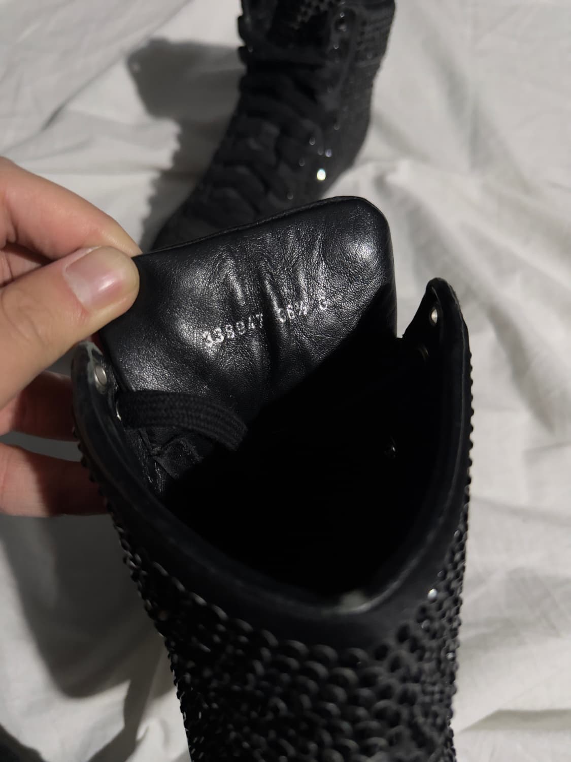 구찌 스와로브스키 코다 크리스탈 하이탑 스니커즈 상품이미지3