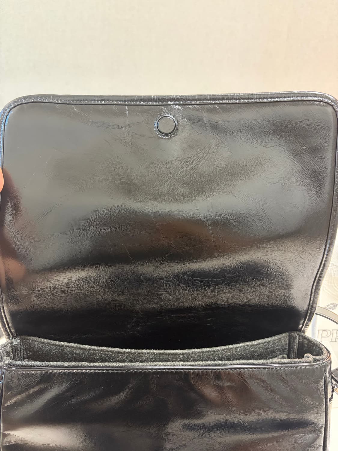 프라다 레더 숄더백 상품이미지9