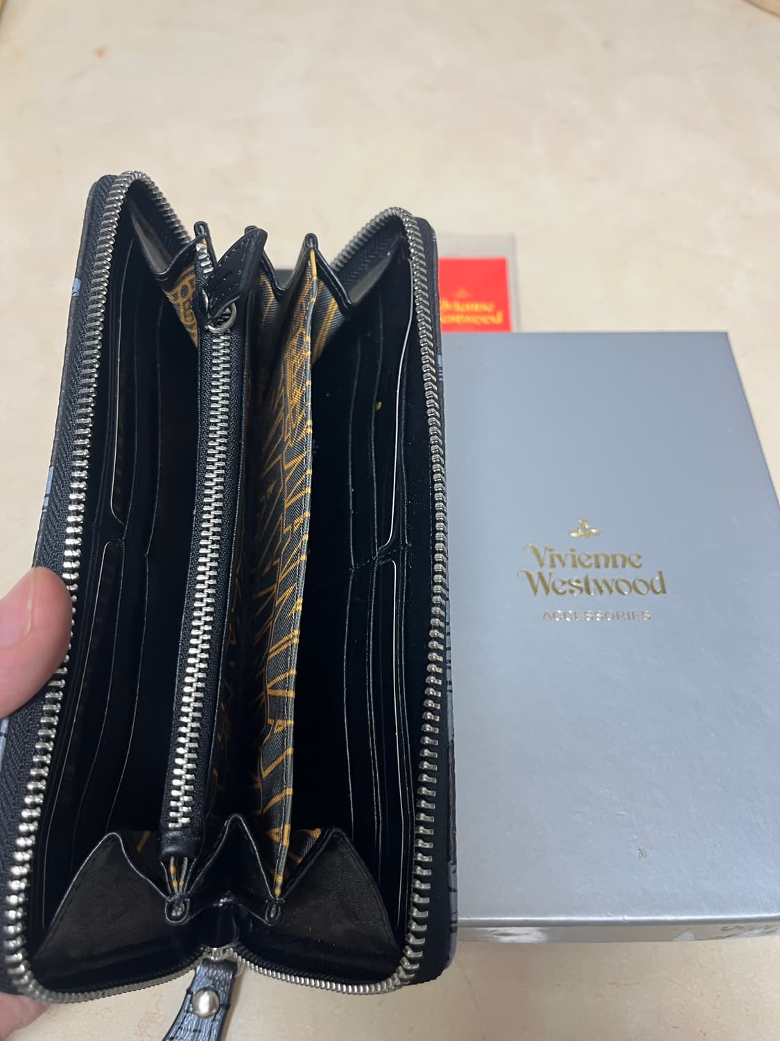 비비안웨스트우드 장지갑 새것 앙골라마니아 상품이미지4