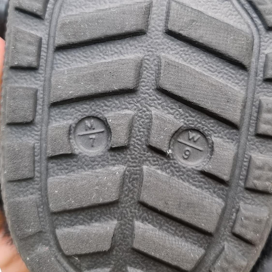 크록스 클래식 퍼 슈어 클로그m7 260  상품이미지6