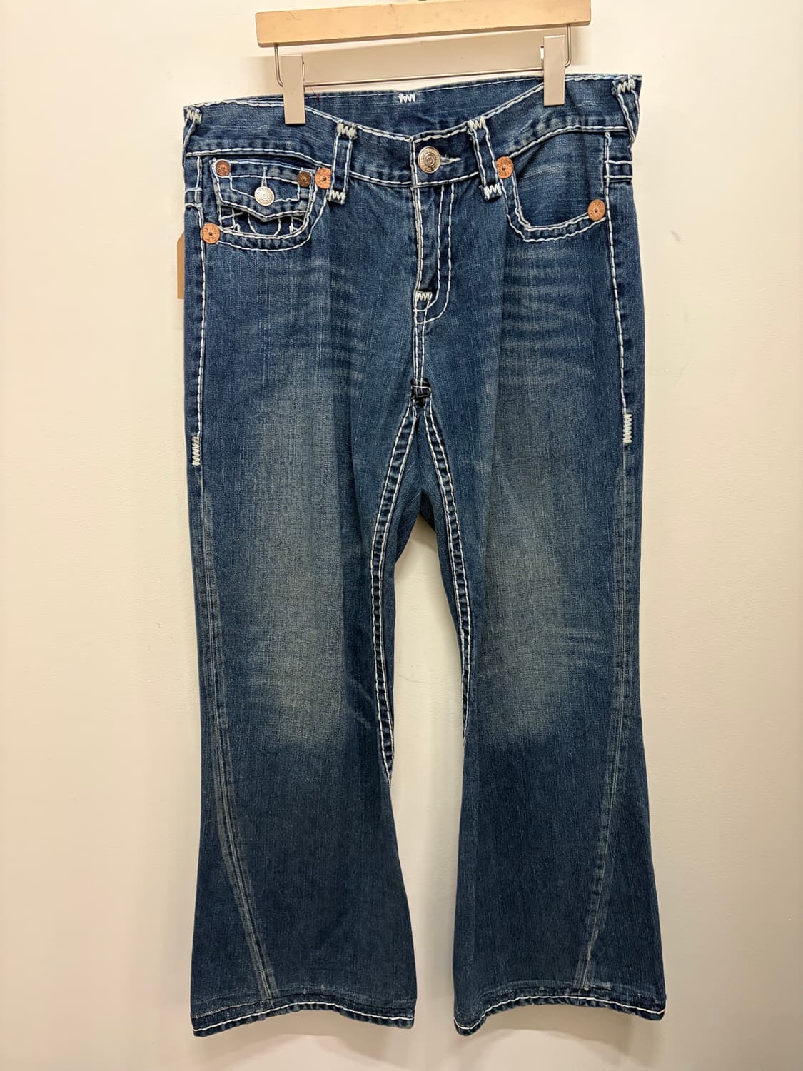 N233. 트루릴리전 팬츠 상품이미지1