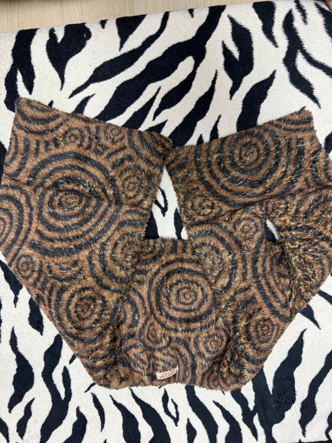 [os] 캐피탈 KESA 메이즈 무늬 플리스 머플러 상품이미지2