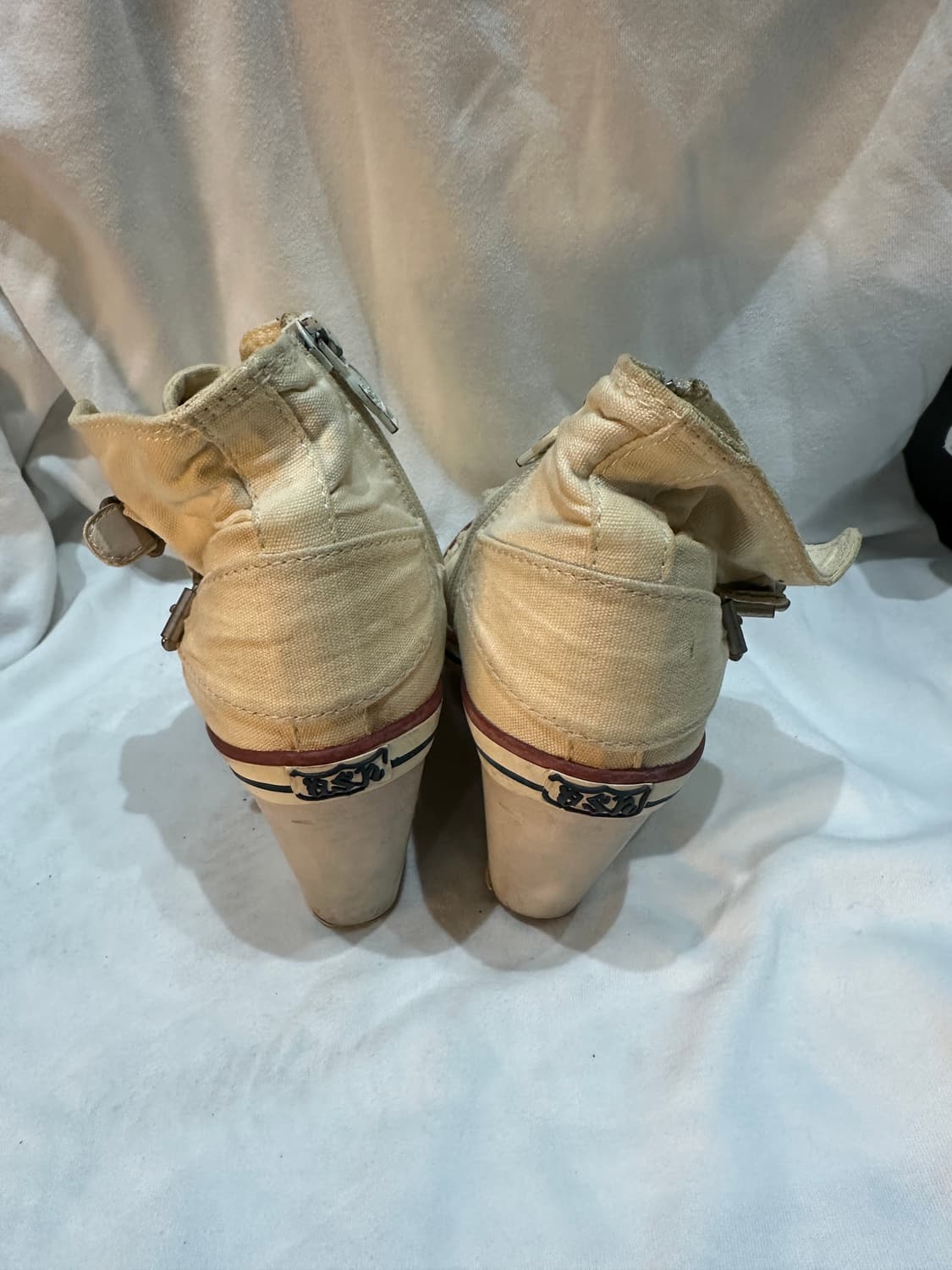 애쉬 웨지힐 220 상품이미지4