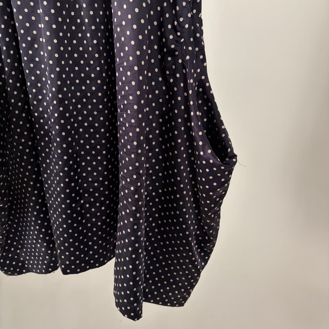 Polka Dot Transformed Satin Skirt 상품이미지3