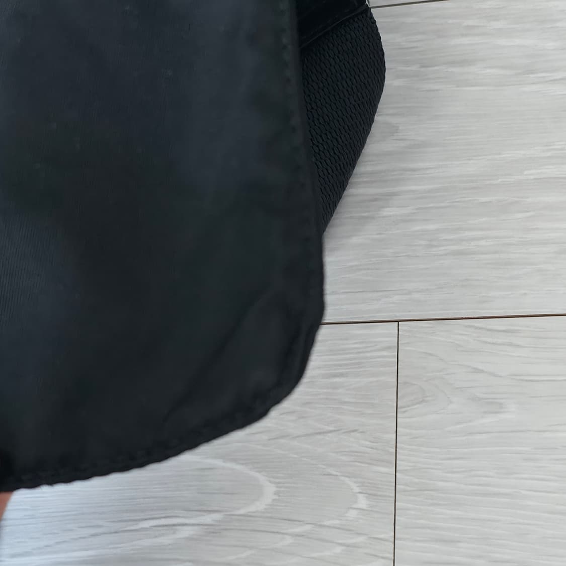 프라다 나일론 테수토 삼각로고 메신저백 남녀공용 상품이미지7