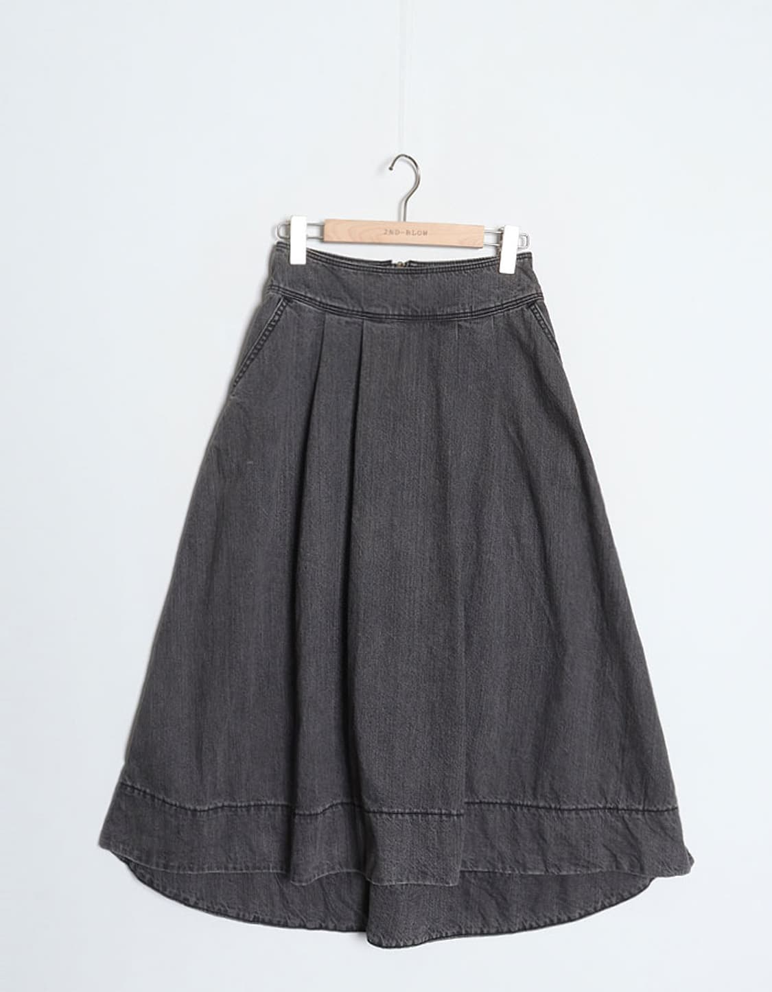 MilaOwen Tuck Flared Denim Skirt (26) 상품이미지1