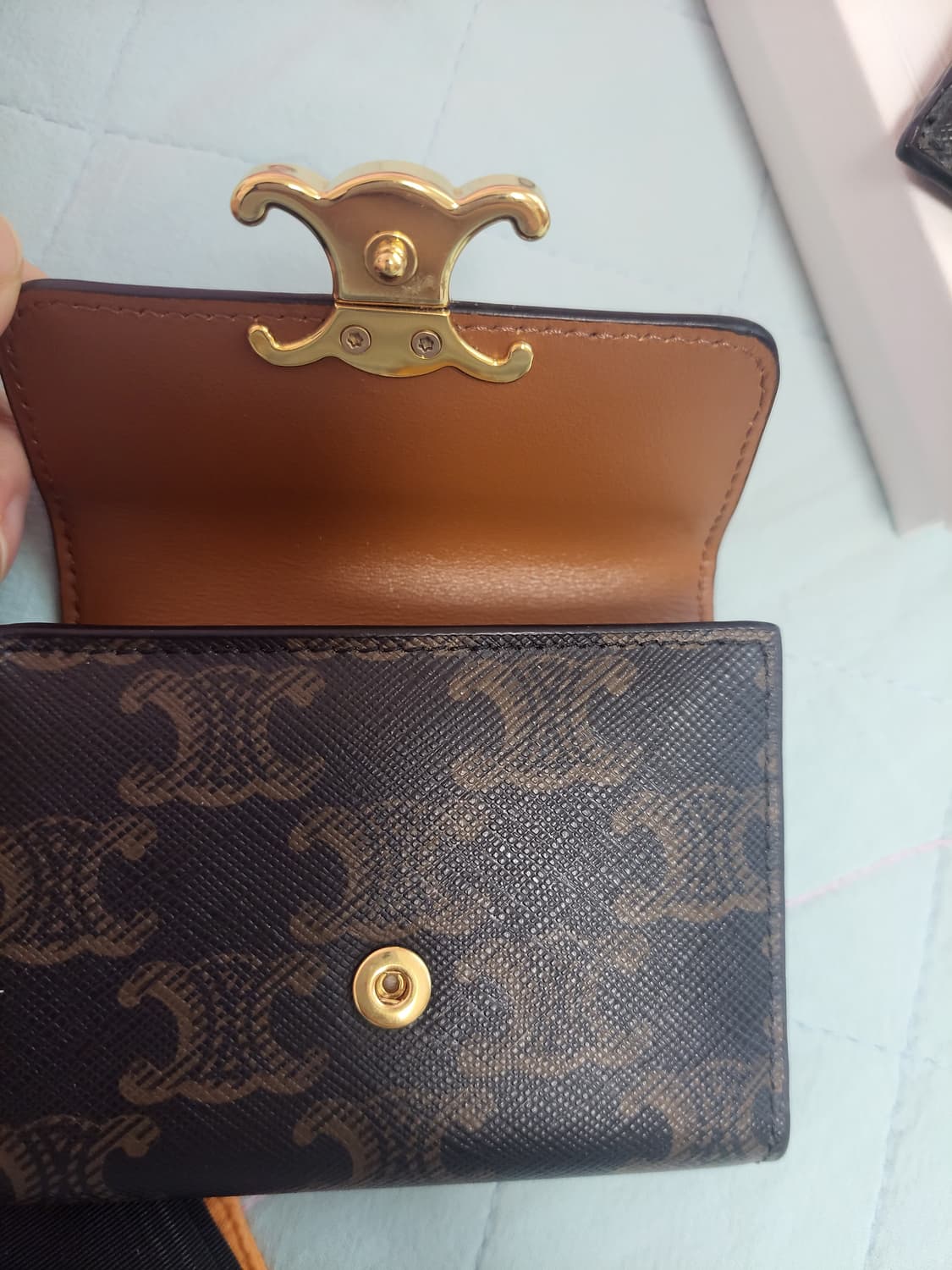 정품)급처상태좋음!셀린느 트리옹프 캔버스 동전 컴팩트 반지갑 카드지갑 상품이미지7
