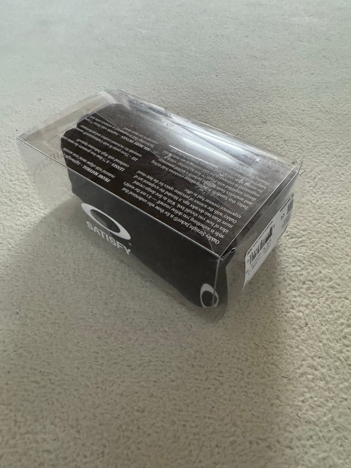 새상품 오클리 x 새티스파이 스트레이트 자켓 폴리쉬드 블랙 상품이미지7