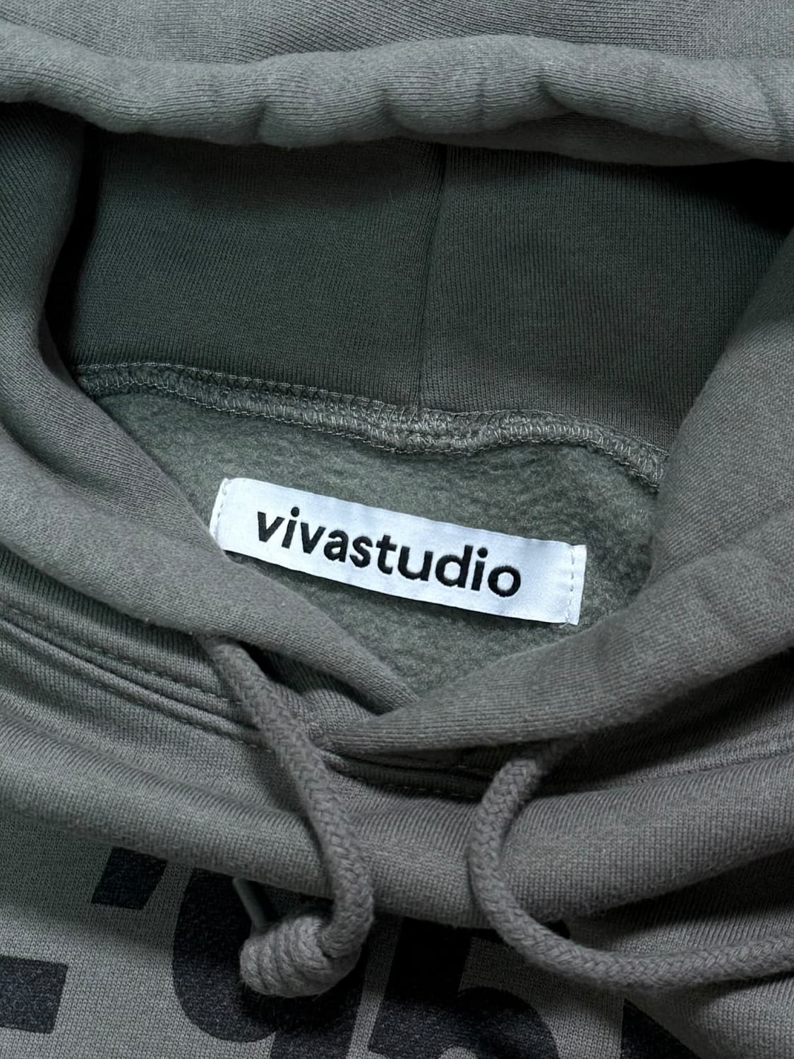 비바스튜디오 카키 후드티 상품이미지4