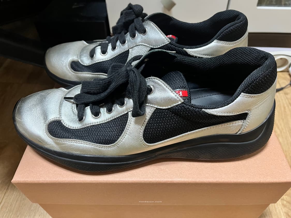 프라다 아메리카컵 실버 블랙 8사이즈 판매 상품이미지4