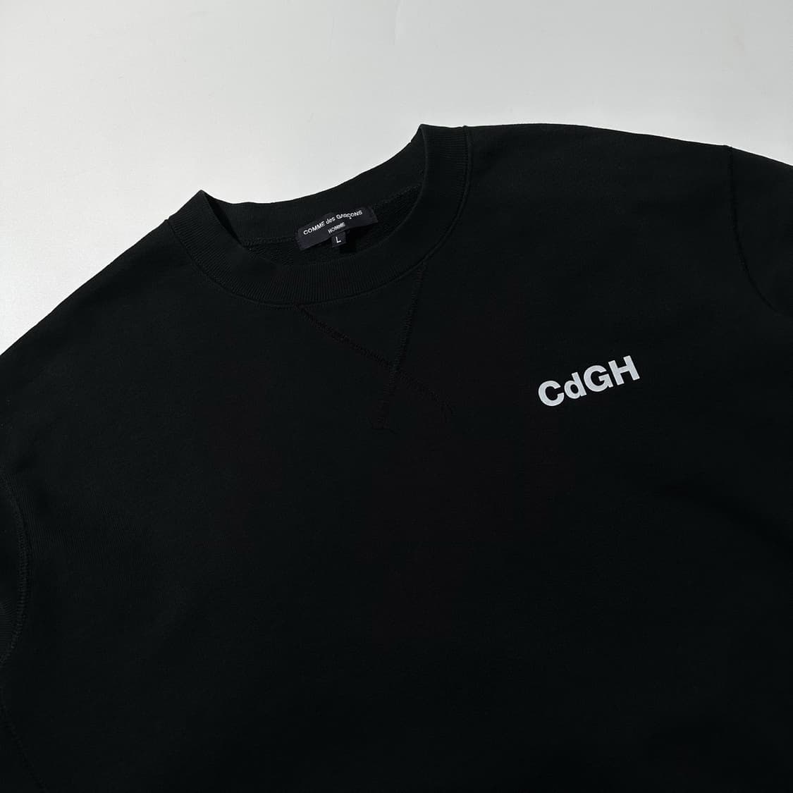 꼼데가르송 옴므 CdGH 로고 맨투맨 블랙 상품이미지4