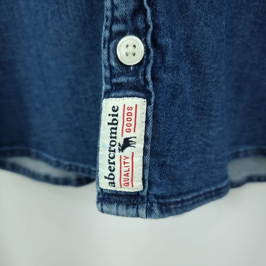 [아베크롬비] 로고 자수 포켓 데님 셔츠 M19768 상품이미지7