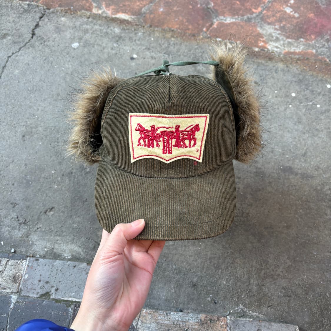 Levi’s 리바이스 코듀로이 트루퍼 이어플랩 모자 상품이미지1