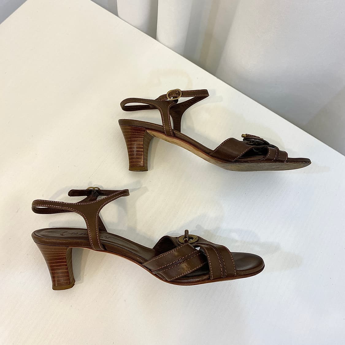 [230-235] 발리 앵클 스트랩 샌들 36.5 상품이미지3