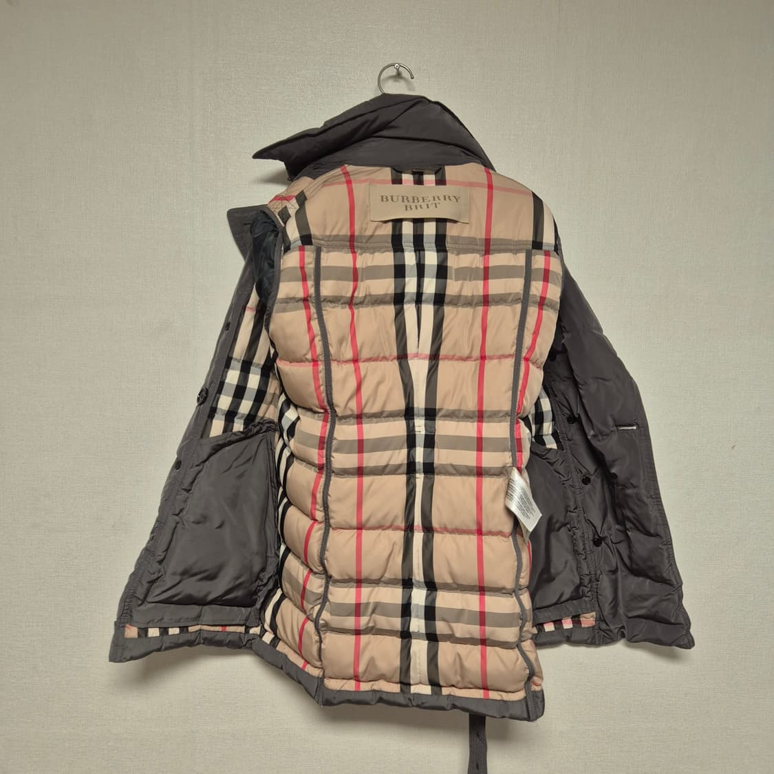 버버리 브릿 여성 구스다운 패딩 코트 M 상품이미지6