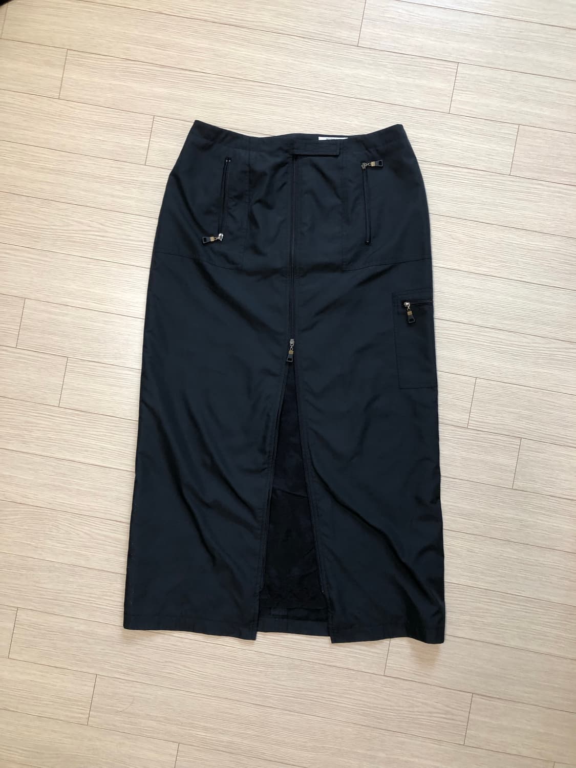 검정 나일론 앞지퍼 트임 맥시스커트 롱스커트 프라다스포츠 고프코어 상품이미지6