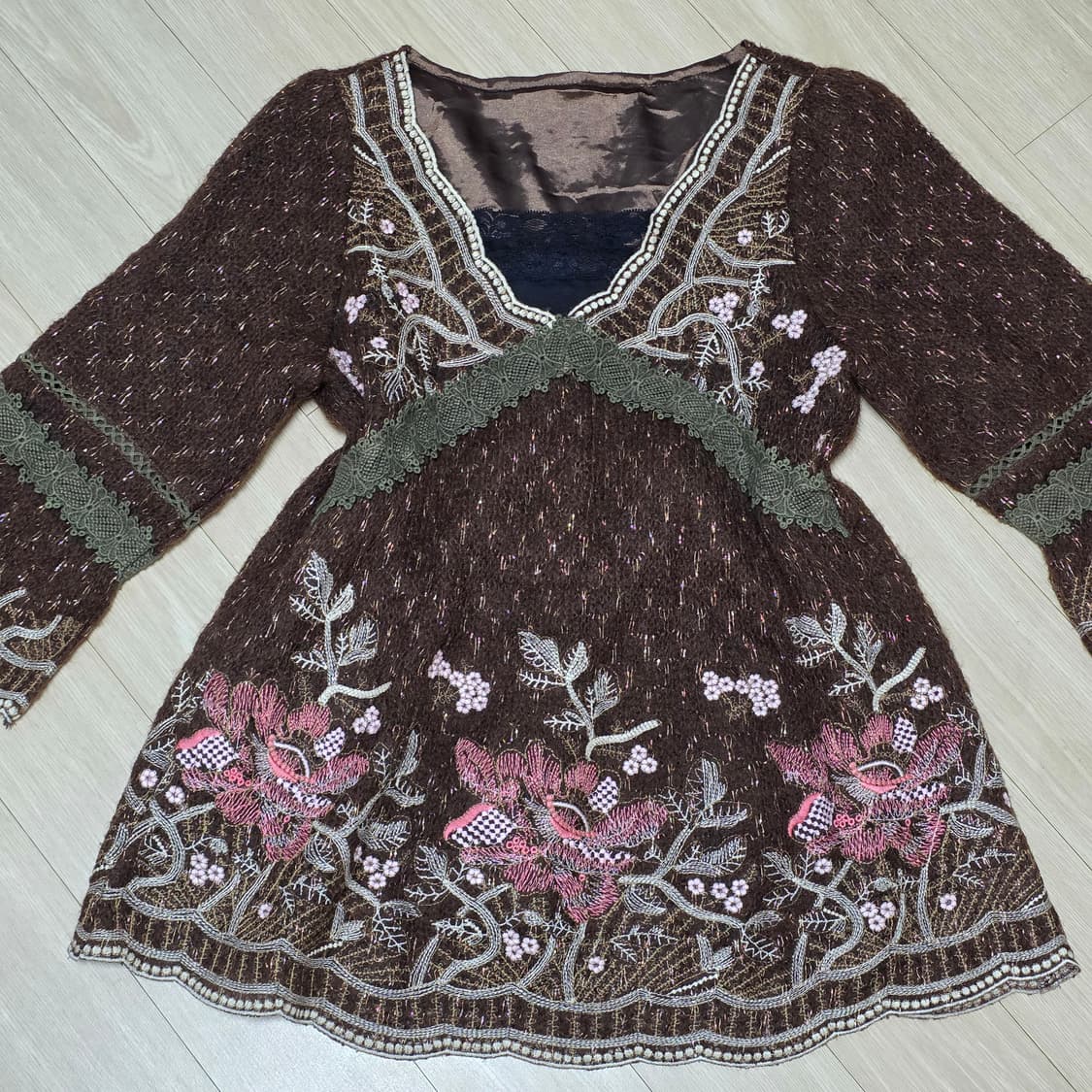 오리엔탈st 모리걸 브라운 울니트 글리터 슬리브블라우스 상품이미지3