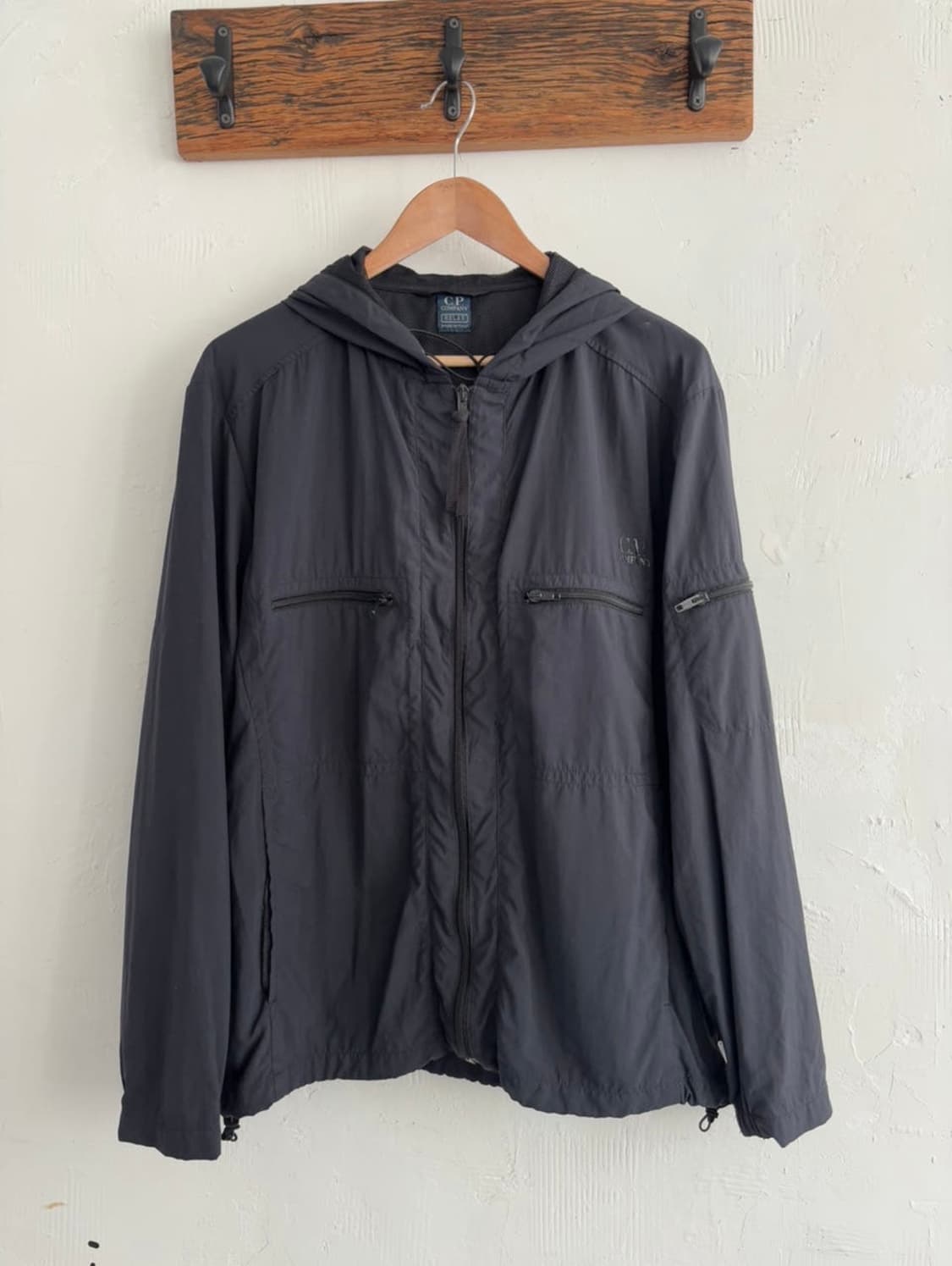 CP 컴퍼니 90s 블랙 나일론 후드 자켓 상품이미지1