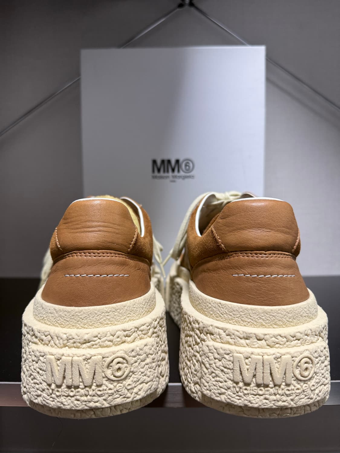 메종마르지엘라 MM6 23SS 브라운 청키 스니커즈 상품이미지3