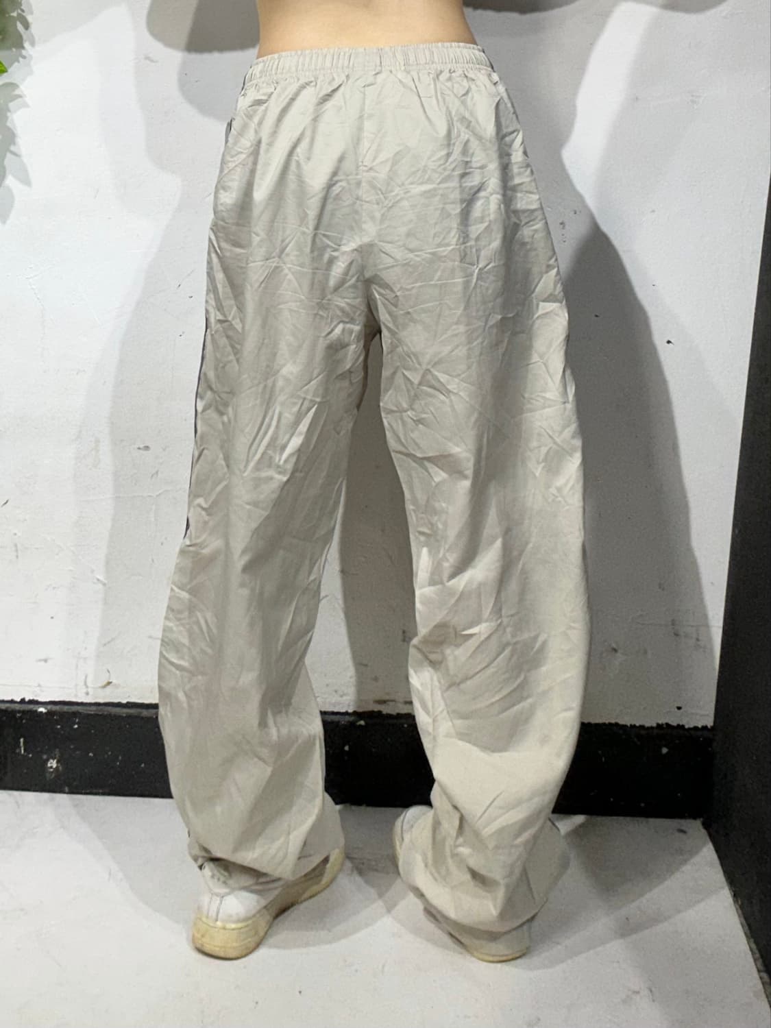00s 나이키 베이지 대장급 와이드 사이드 라인 트랙 추리닝 바지 L 상품이미지3