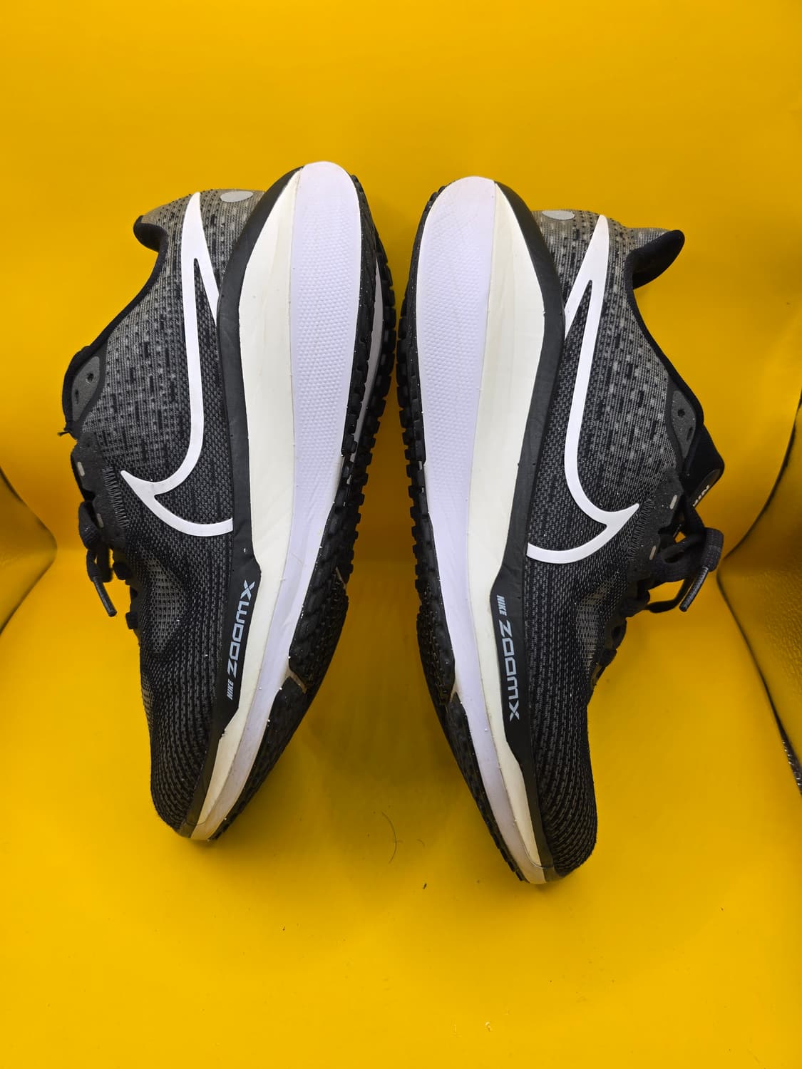 나이키 보메로17 러닝화 235 상품이미지5