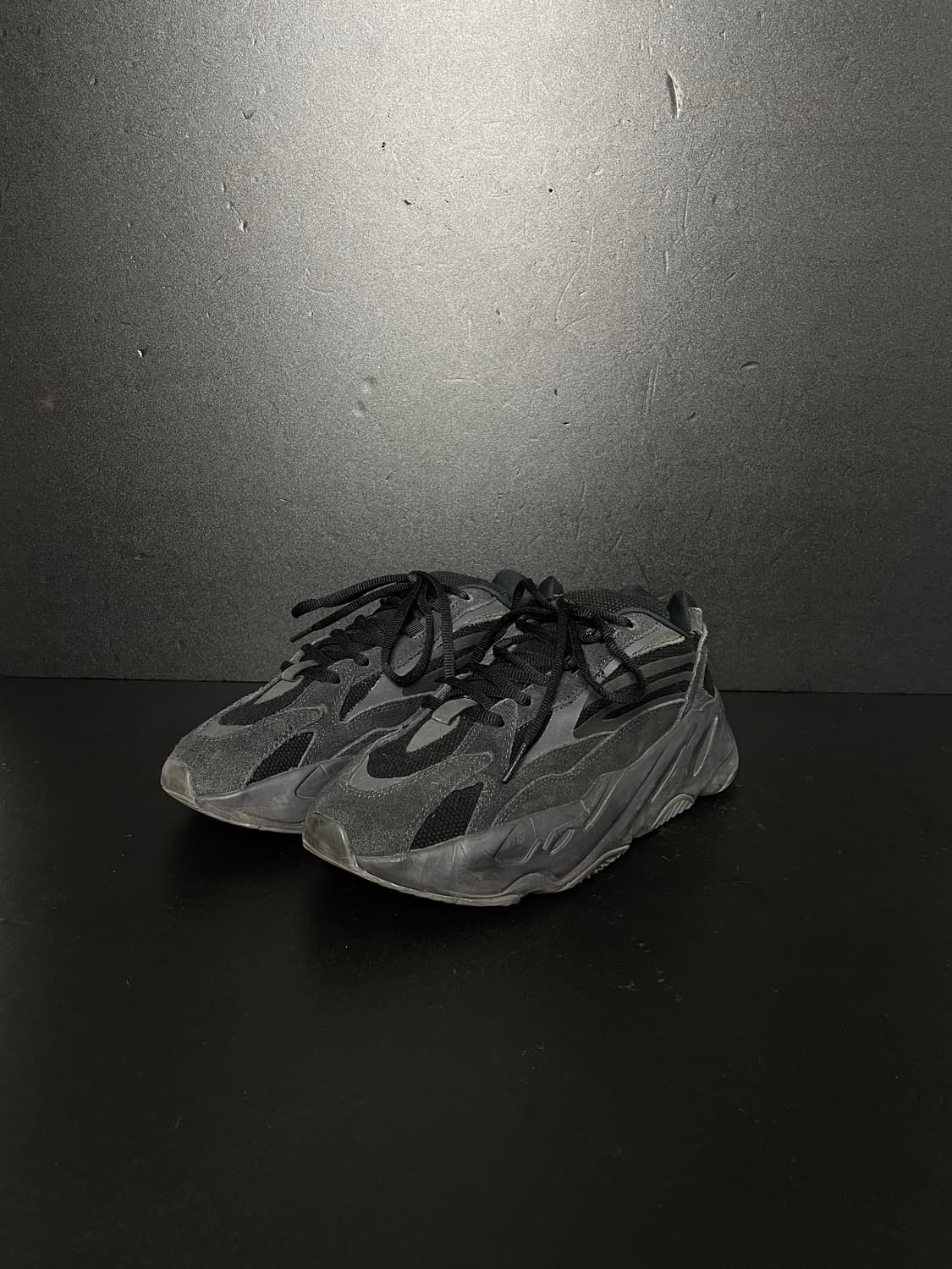 [255] 아디다스 이지부스트 700 V2 반타 상품이미지1