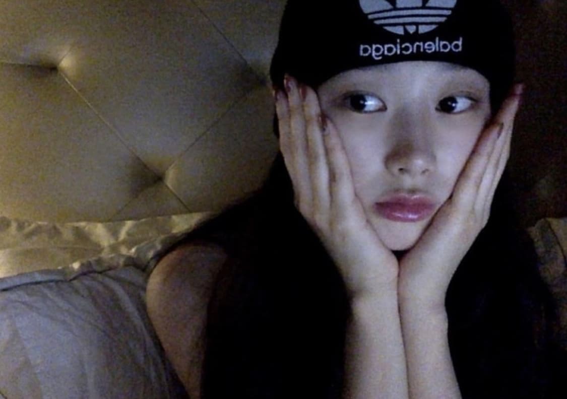 발렌시아가x아디다스 콜라보 비니 상품이미지2