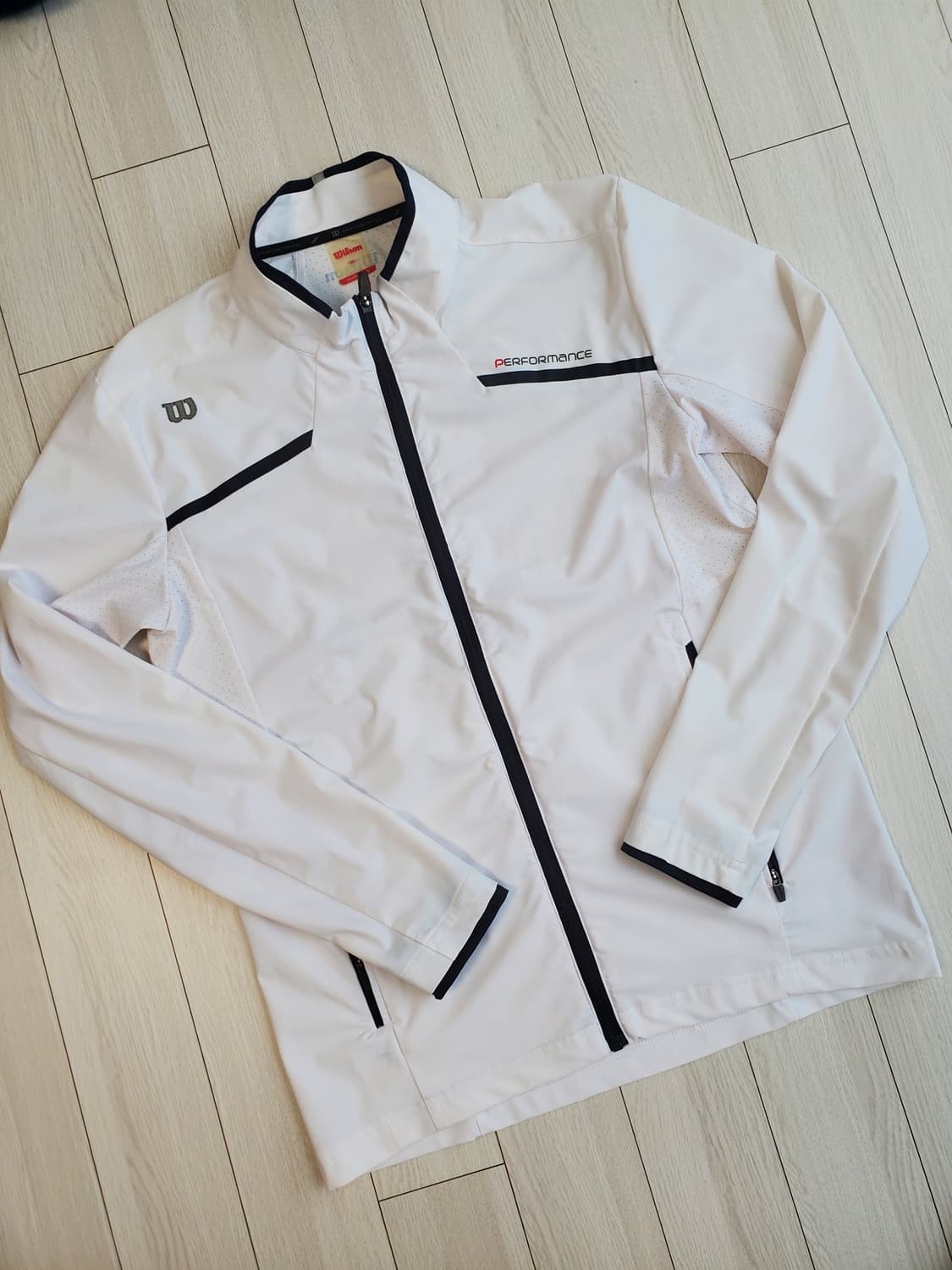 새상품급)윌슨 트랙 집업 자켓 사이즈 95(m)

여러 중고사이트에도 같 상품이미지1