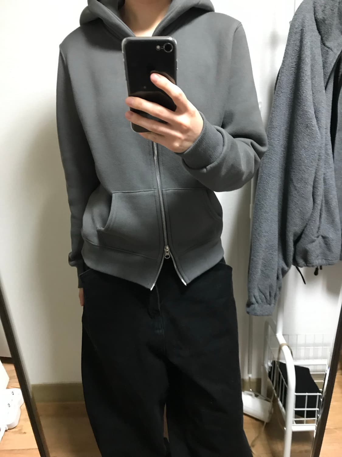 레귤러핏 후드집업 상품이미지2