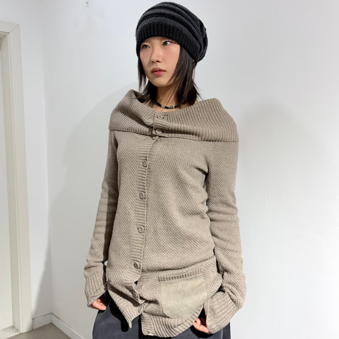 아르마니 익스체인지 오픈숄더 니트 가디건 상품이미지1