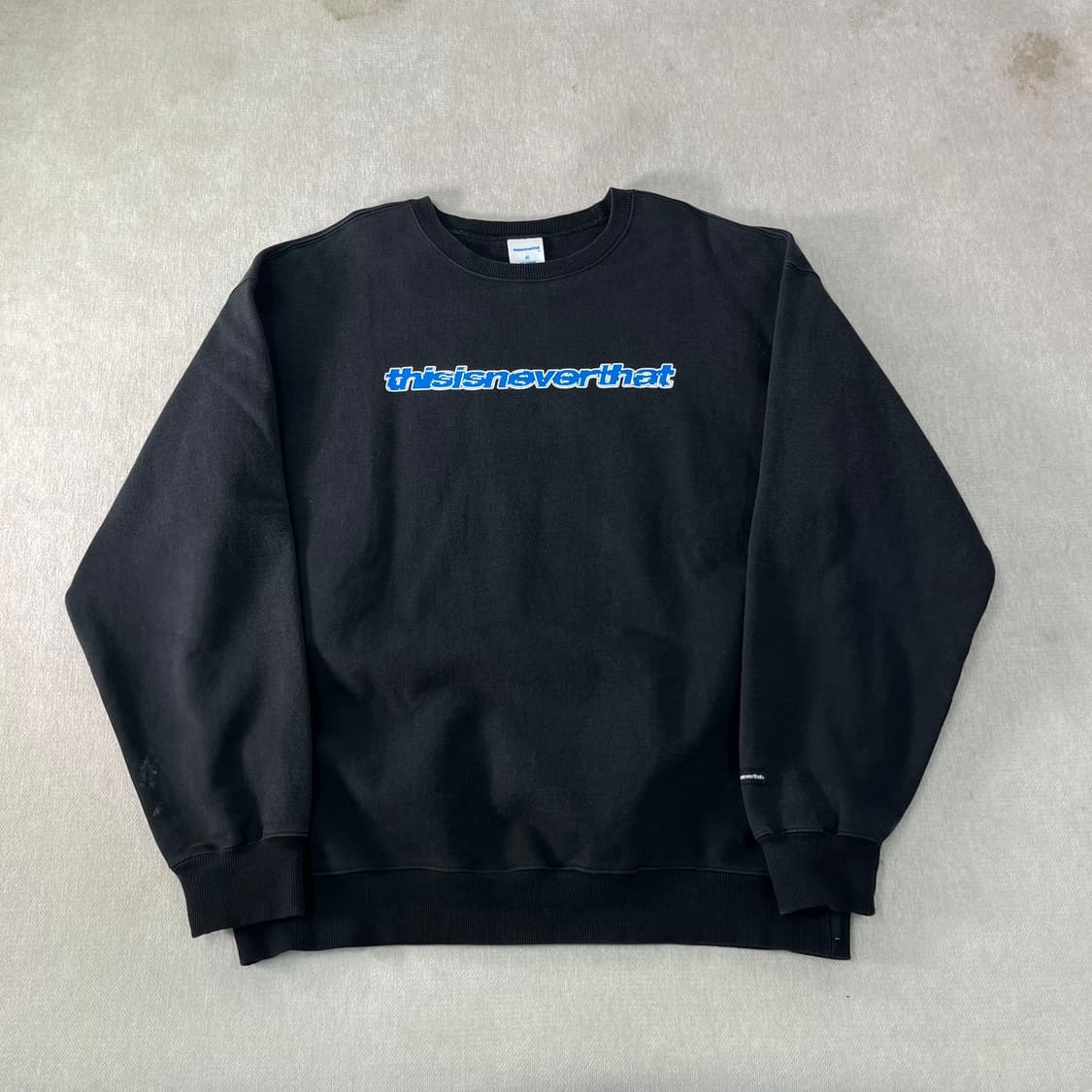 105 디스이즈네버댓 빅로고 맨투맨 상품이미지1