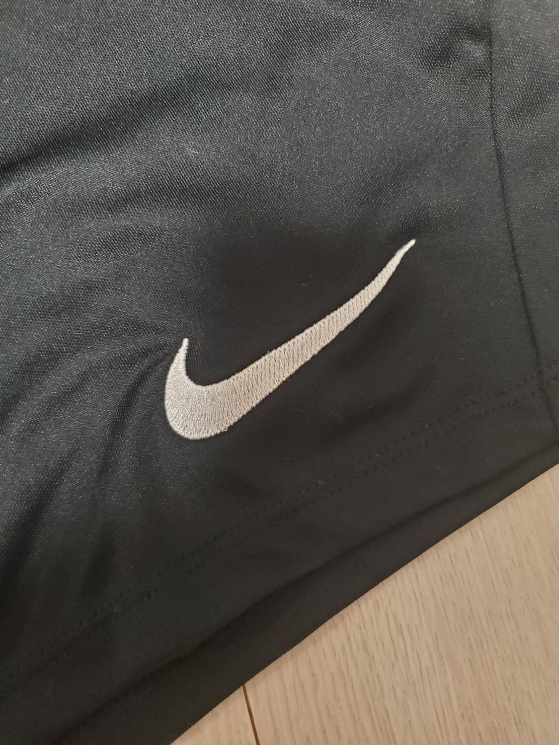 새상품급)나이키 드라이핏 반바지 사이즈L

검정색 나이키 드라이핏 반바지 상품이미지2