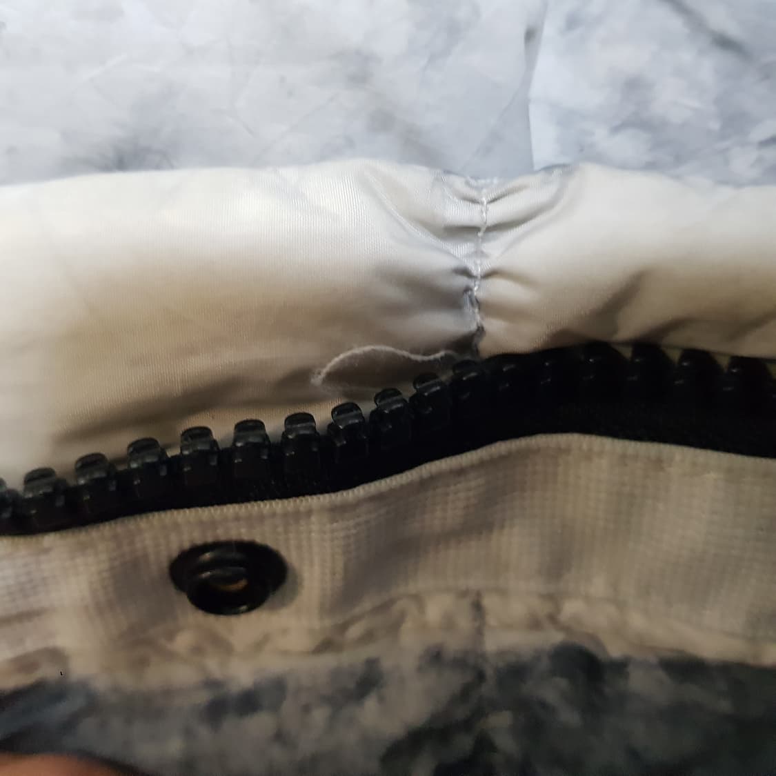 슈프림 스톤아일랜드 크랭클 다운 자켓 팝니다 상품이미지8