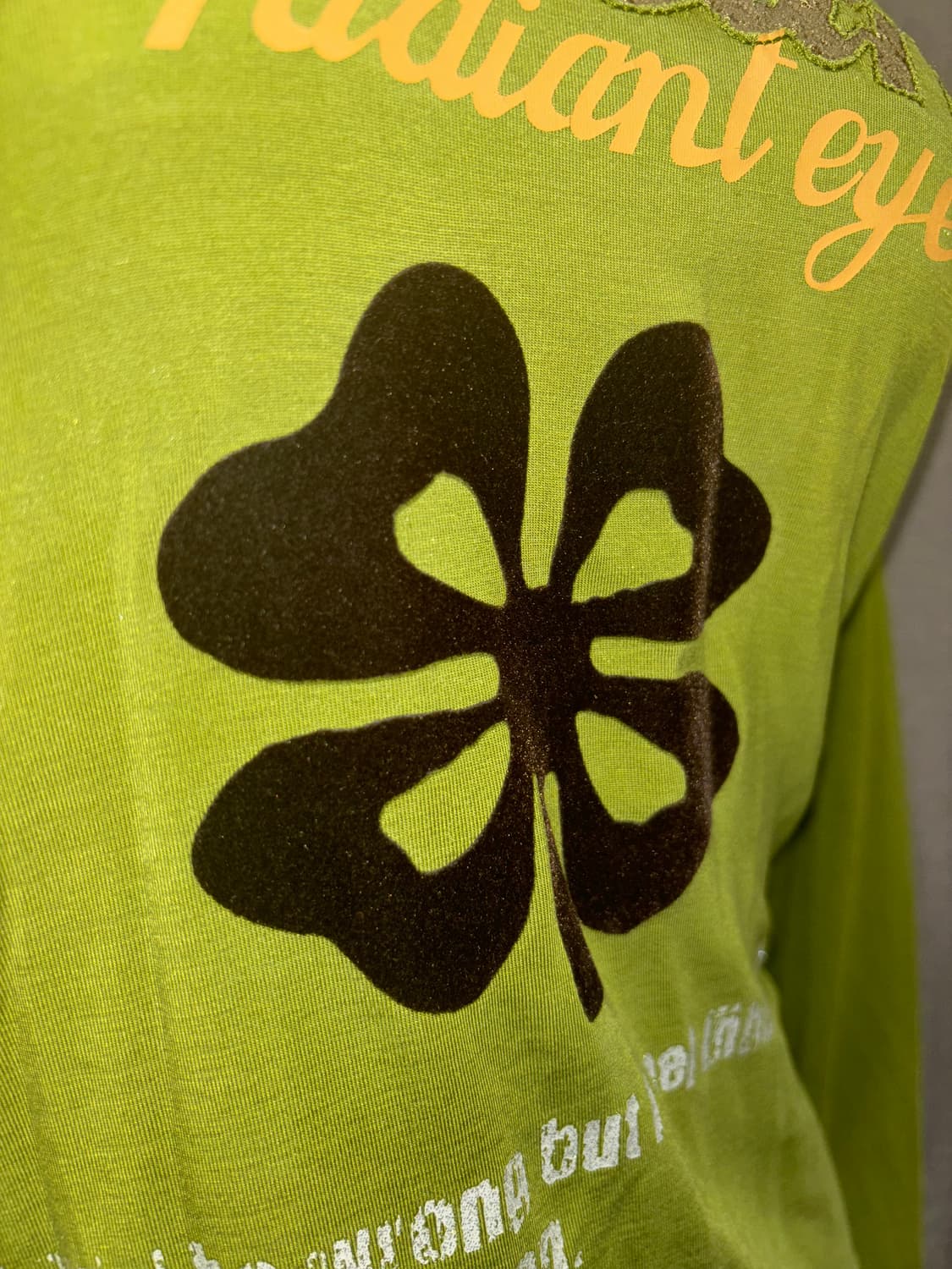 올리브색 빈티지 긴팔 티셔츠 (착샷 있음!) 상품이미지3