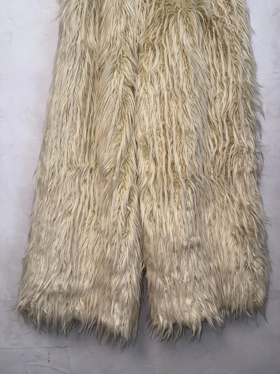 Ivory grunge fur over pants  상품이미지3
