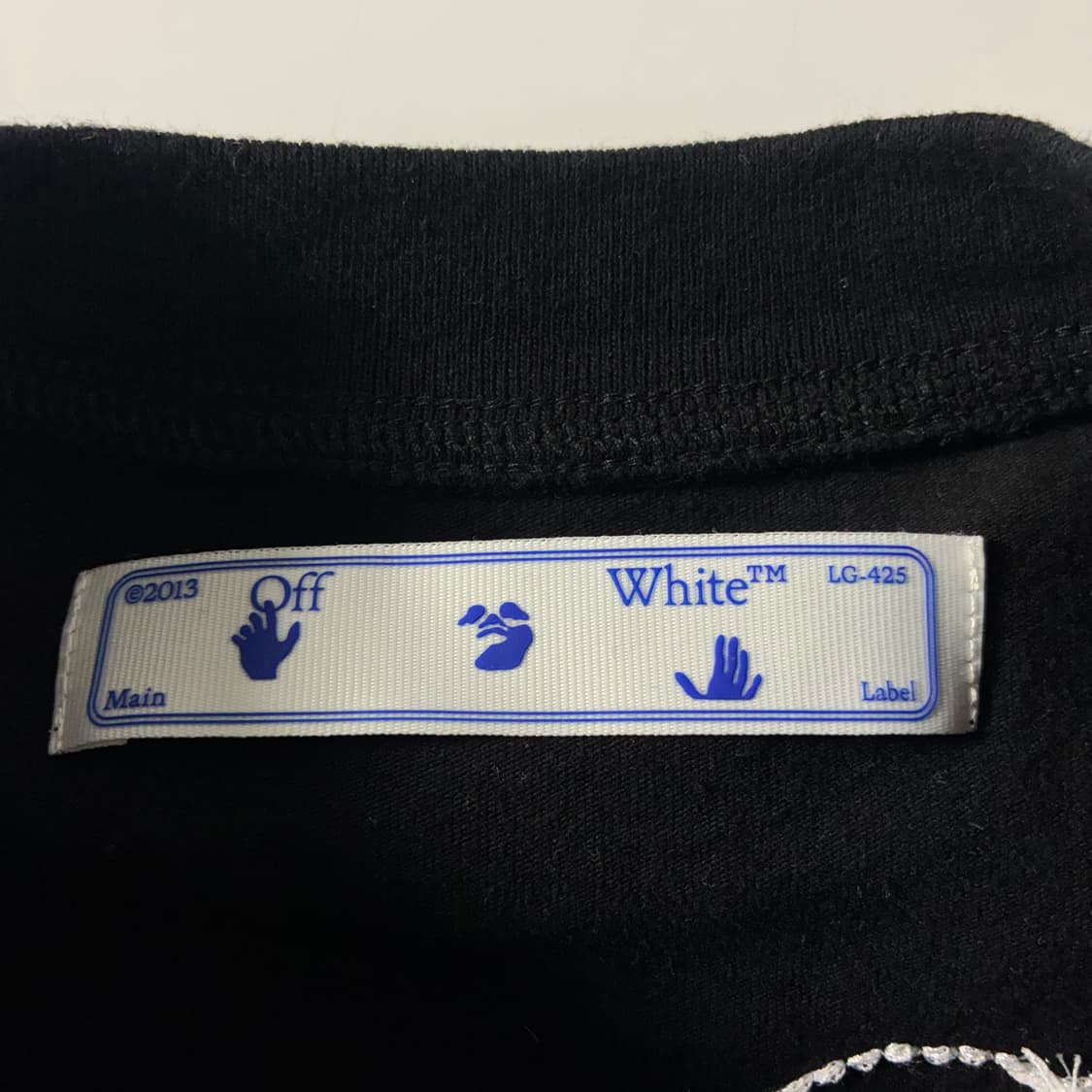 Offwhite  오프화이트 컷히어 애로우 블랙 맨투맨  상품이미지6