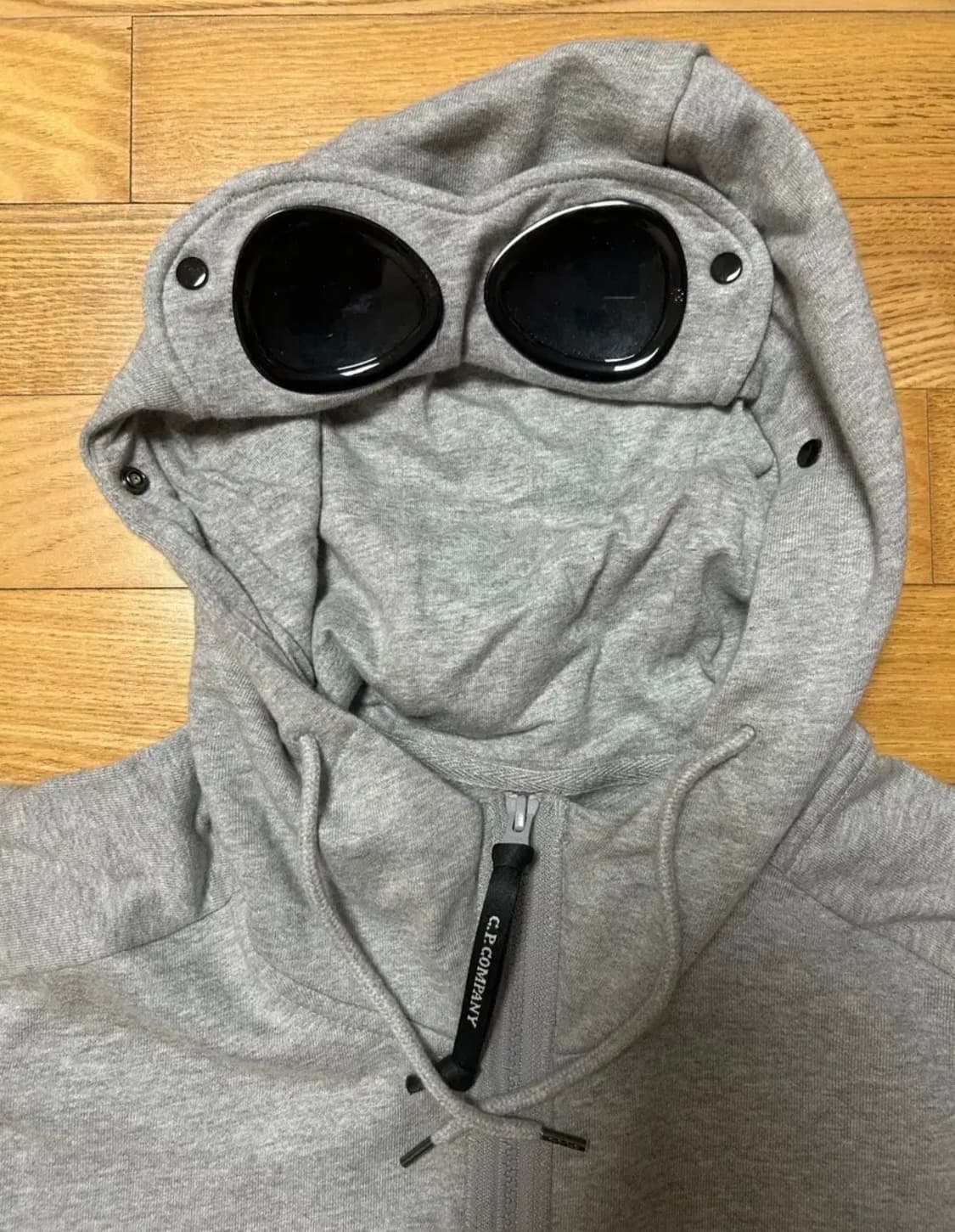 C.P. 컴퍼니 고글 후드티 XXL 상품이미지2