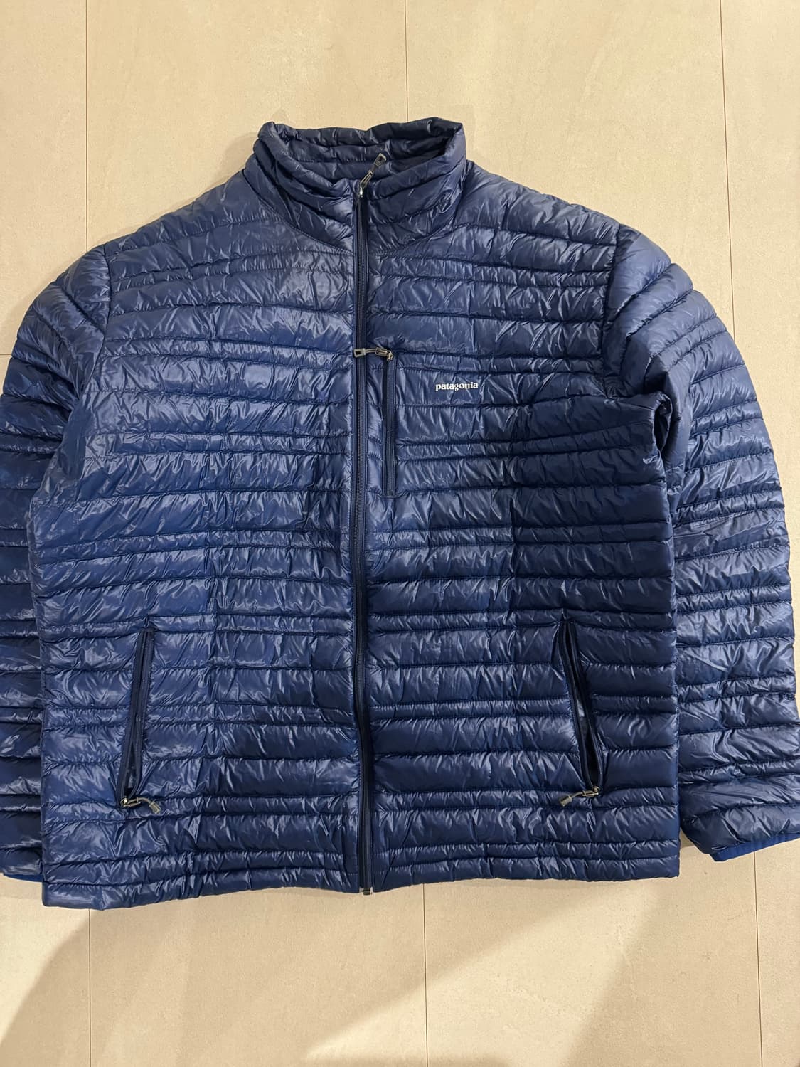 파타고니아 경량패딩  상품이미지1