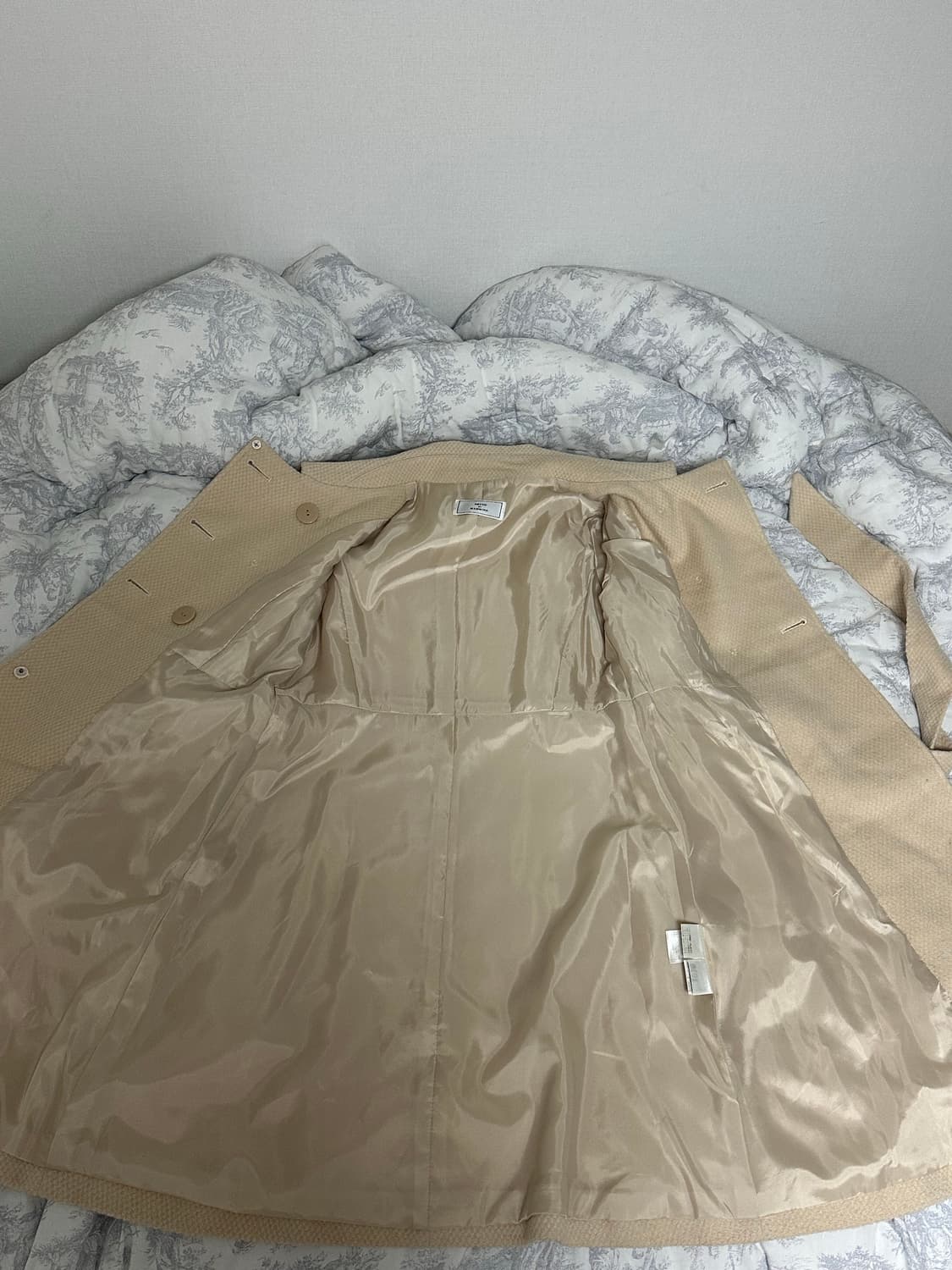 아이보리 A라인 코트 상품이미지5