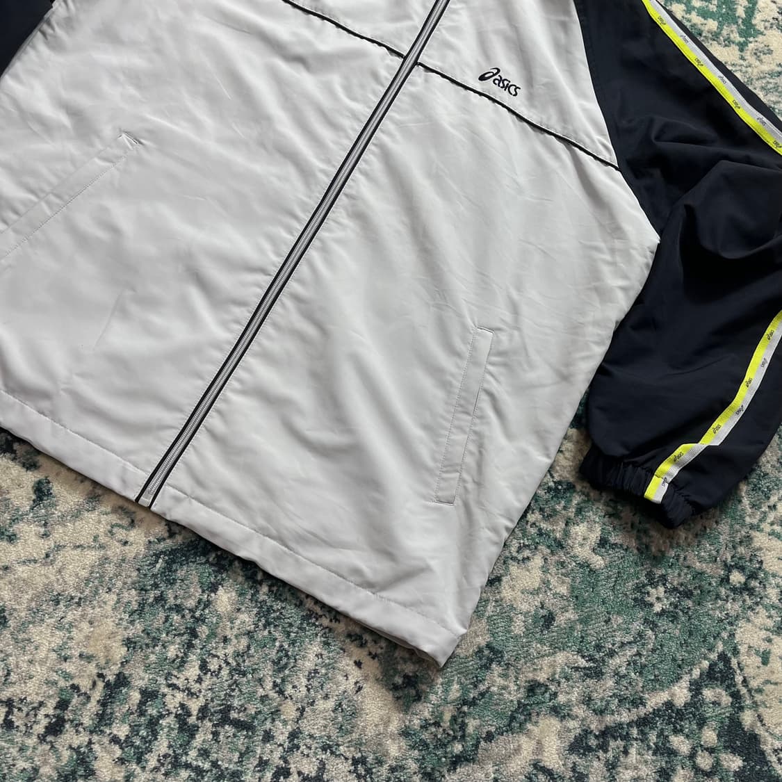 Asics 아식스 올드스쿨 사이드 로고 트레이닝 바람막이 자켓(105) 상품이미지1