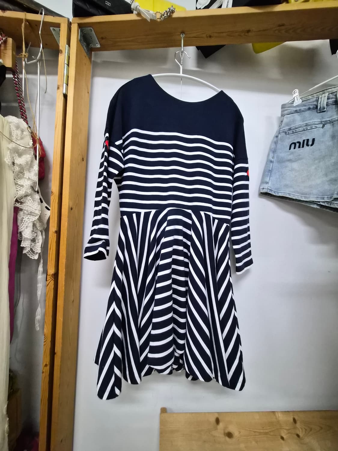 럭키슈에뜨 스트라이프 플레어 원피스 상품이미지2