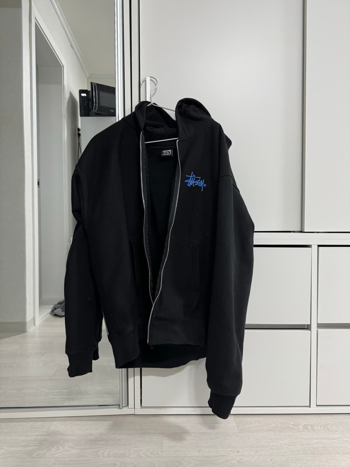 스투시 비너스 그래픽 후드 집업 상품이미지3