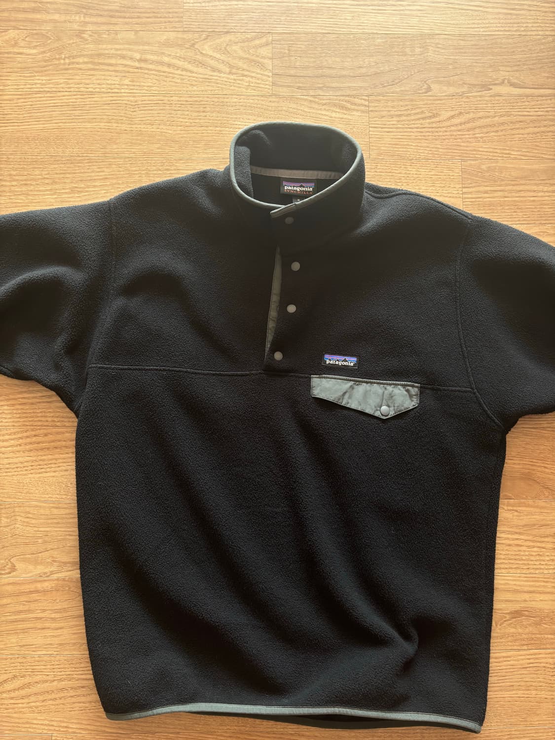 파타고니아 신칠라 블랙. 포지 그레이 M 상품이미지1