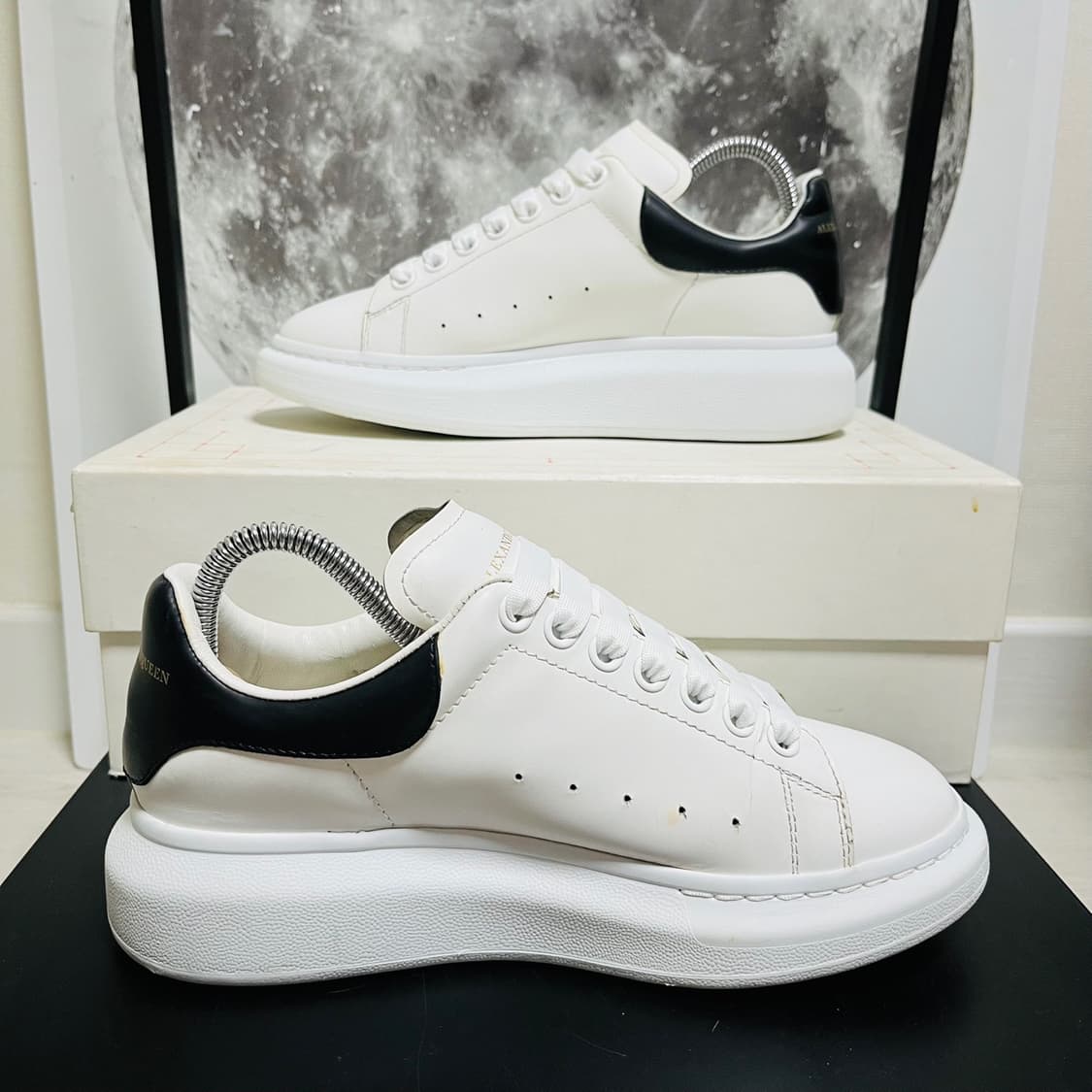 정품 39) 알렉산더 맥퀸 블랙 오버솔 스니커즈 250~255 상품이미지2