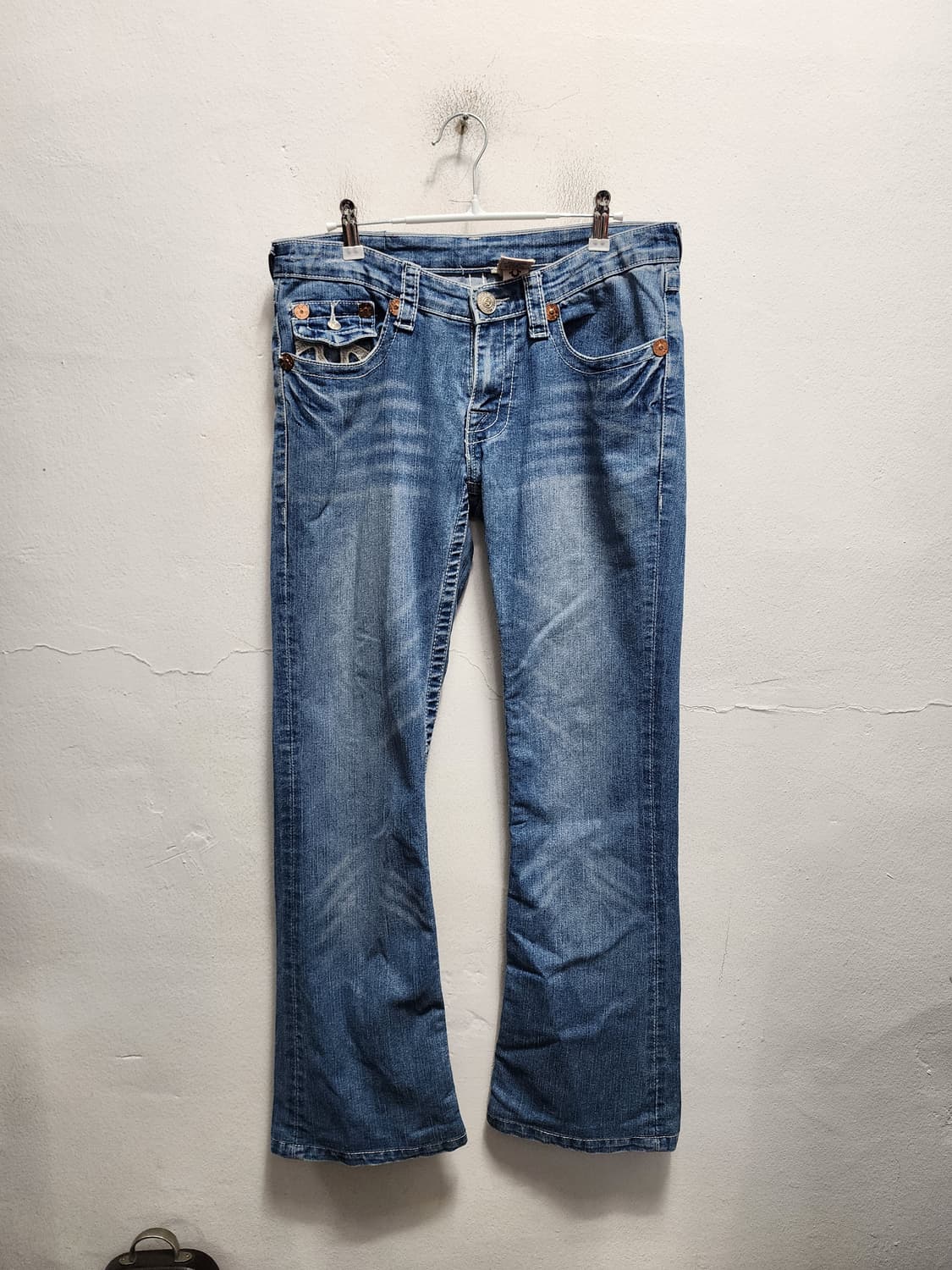 트루릴리젼 백로고 부츠컷 벨보텀 팬츠 상품이미지2