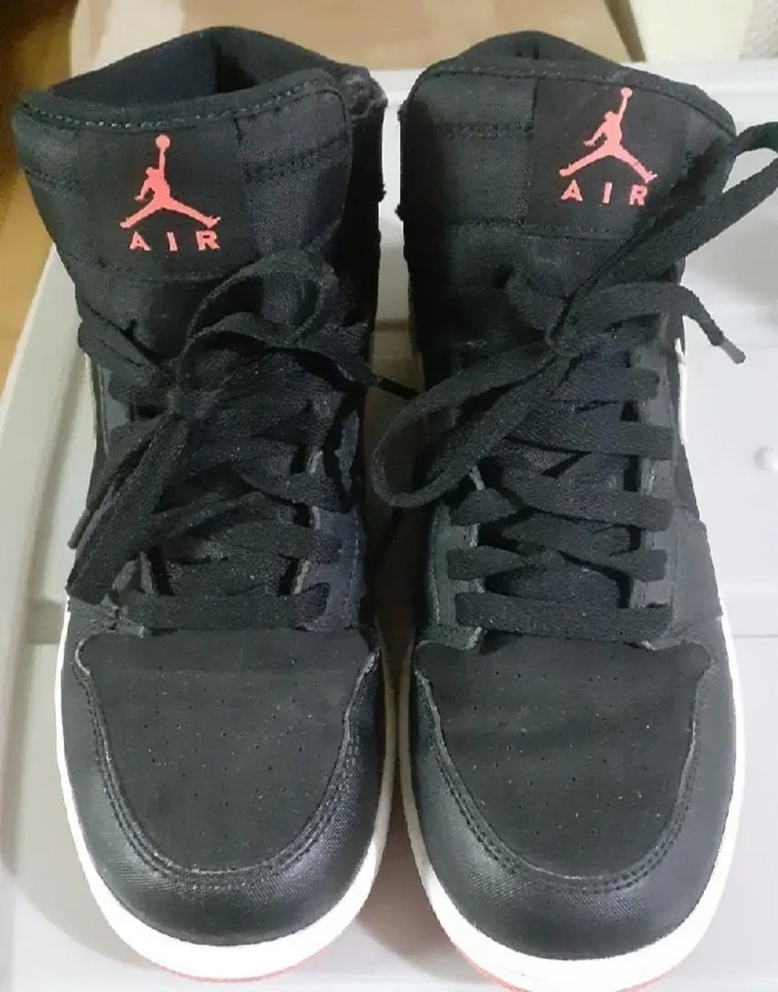 245 GS 조던1 레트로 하이  블랙 핫 라바 상품이미지3